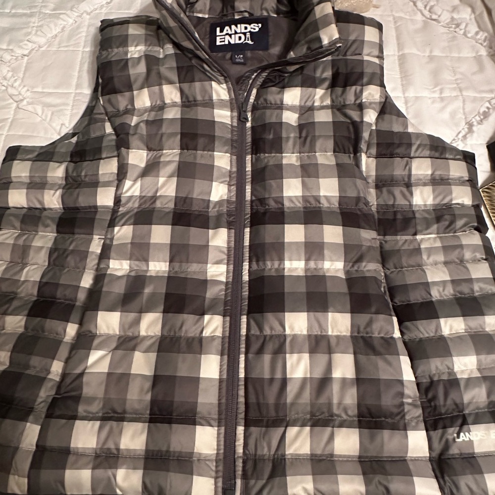 Lands' End Checkered Puffer Vest in Black and Gray